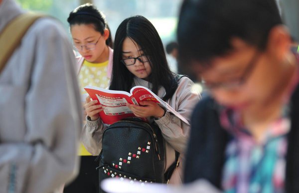 考公务员爸爸坐过牢有关系吗