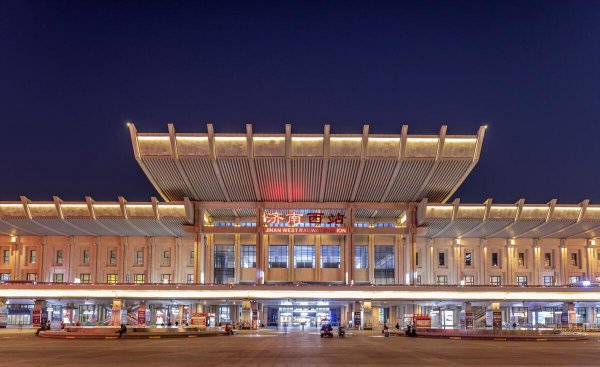 中国泉城是哪个城市的雅号