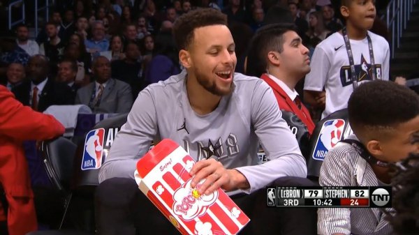 库里全名是什么名字