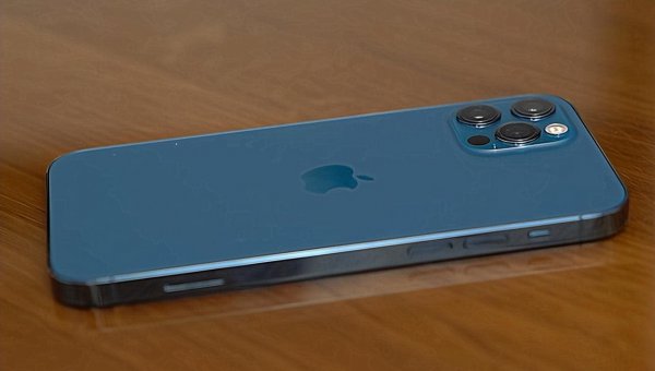 苹果13和12pro哪个值得买入手