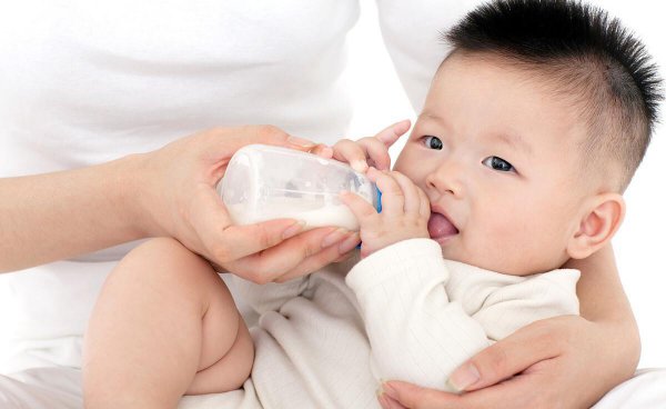 育婴员工资一般都多钱