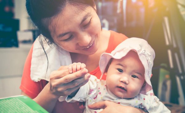 育婴员工资一般都多钱