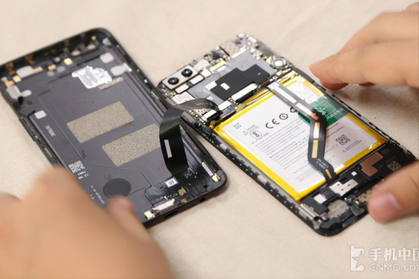 手机屏幕进水了之后有水印怎么办