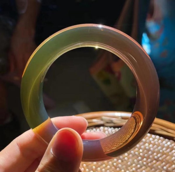 血珀收藏多大的有价值