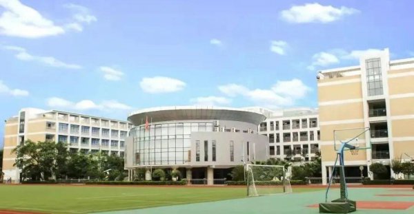 成都十二中学校怎么样