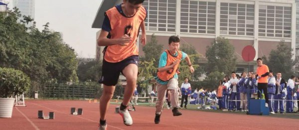 成都十二中学校怎么样