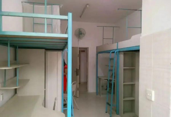 成都十二中学校怎么样