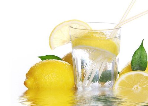 青柠檬和黄柠檬哪一个比较好吃