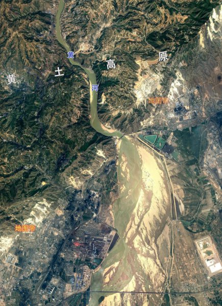 黄河壶口瀑布位于陕西和哪个省之间