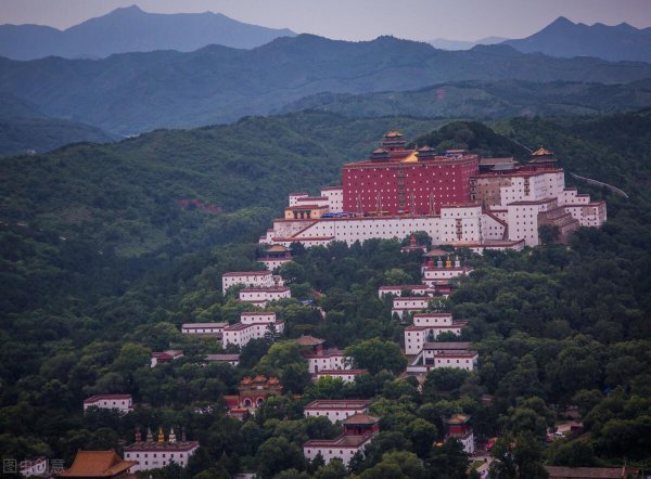 避暑山庄在哪里