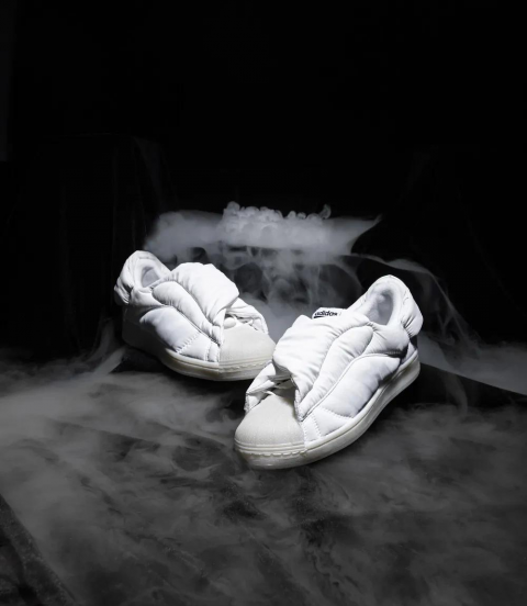 阿迪达斯贝壳鞋