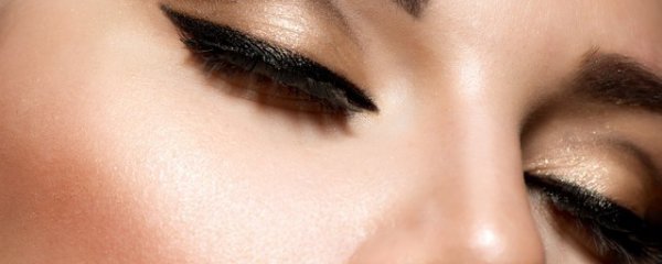 右眼皮跳是什么预兆