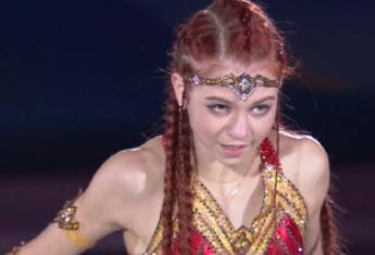 滑冰运动员特鲁索娃cos神奇女侠介绍