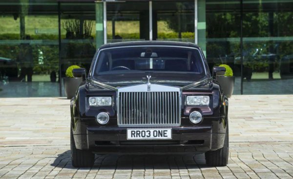 劳斯莱斯是哪个公司旗下的品牌