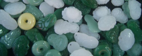 戴生肖菩萨什么材质好