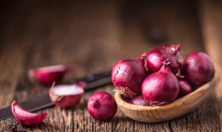 能不能生吃洋葱 洋葱可以生吃吗