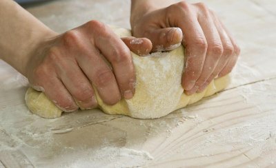 酵母和小苏打的区别是什么意思 酵母和小苏打是一种东西吗