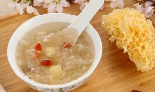 空腹吃银耳汤好吗 空腹吃银耳汤好不好