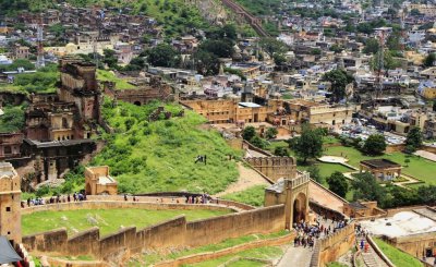 印度三大地形区分布状况 印度地势特点及气候特征