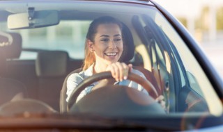 车里放什么小物件最好 车内实用的物品有哪些