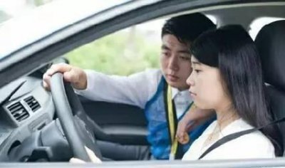 考驾照科目三怎么才能通过 驾照科目三怎么那么难考