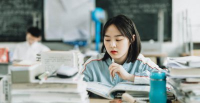 初二学生物理不开窍怎么办 初中生怎么才能学得好物理