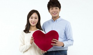 杯子刻什么字好情侣 情侣杯子刻什么字有创意