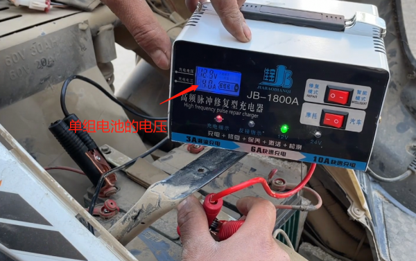 电动车冬天续航短一半正常吗