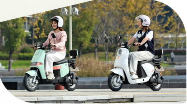 电动车冬天续航短一半正常吗