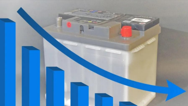 电动车冬天续航短一半正常吗