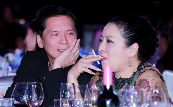 俞飞鸿终身不嫁的真相