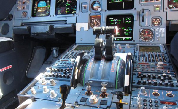 坐飞机选空客还是波音更安全