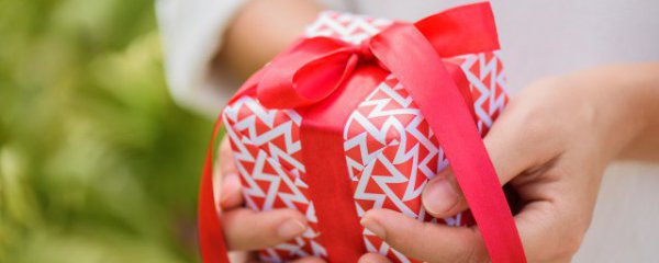 女生属兔本命年送什么礼物