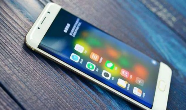 曲面屏显示器和平面屏哪个好