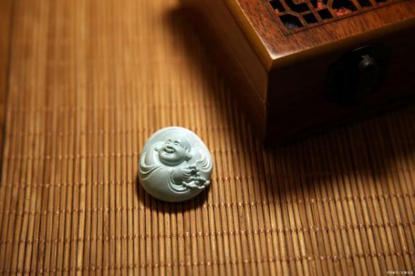 原石怎么判断有没有玉石