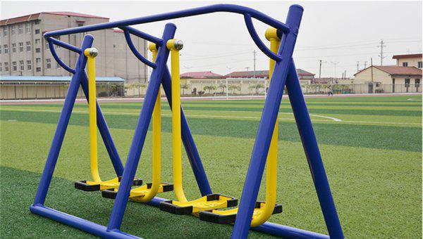 公园里的健身器材有哪些名称