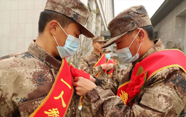 为什么大二当兵最划算