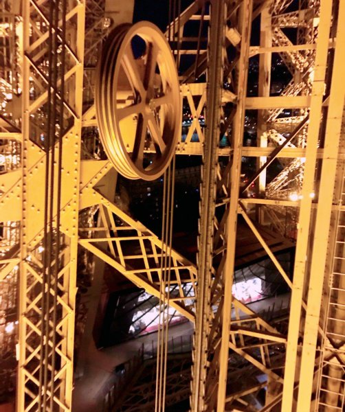 埃菲尔铁塔在哪座城市