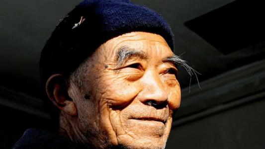 左眉毛有一根特别长是什么意思