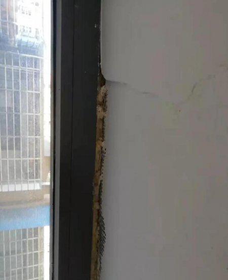 农村自建房先装门窗还是先刮灰