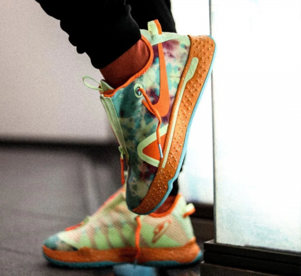 国内版和国外版球鞋有什么区别