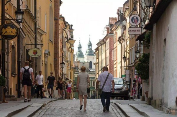 波兰人口和面积是多少