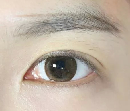 从风水上说女人纹眉好不好