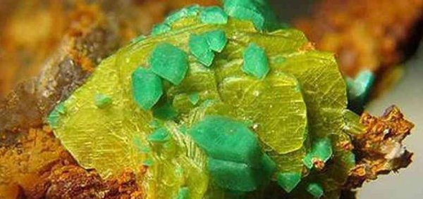 宇宙最多的元素是哪两种