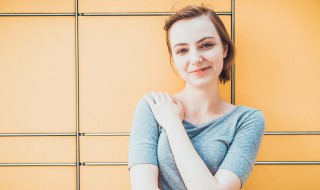 短袖变形如何恢复原样 短袖变形怎么恢复原样