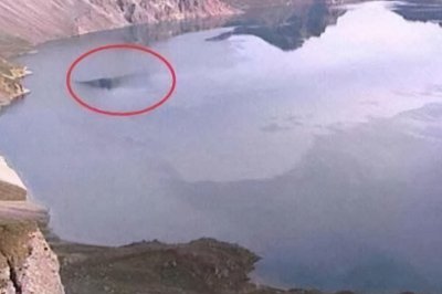 长白山天池太恐怖了 长白山天池的下面真的有水怪吗