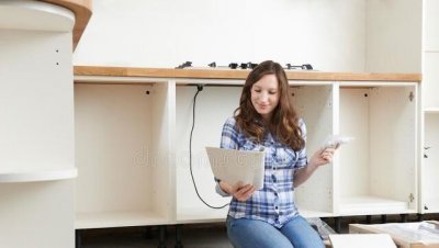 定制衣柜为什么都用颗粒板 颗粒板做的衣柜耐用吗