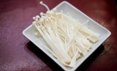 金针菇怎么才算变质 金针菇可以放冰箱保存多少天