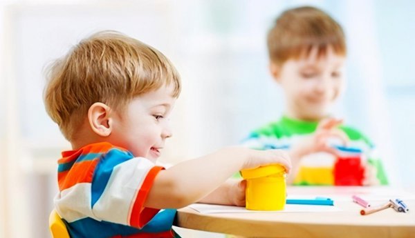 幼儿园转学对孩子影响吗