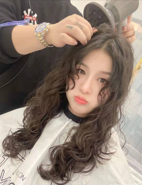 烫发后如何保养和打理才能干净